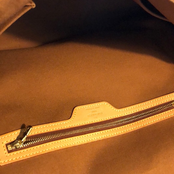 COPY - LV Messenger - Picture 3 of 16